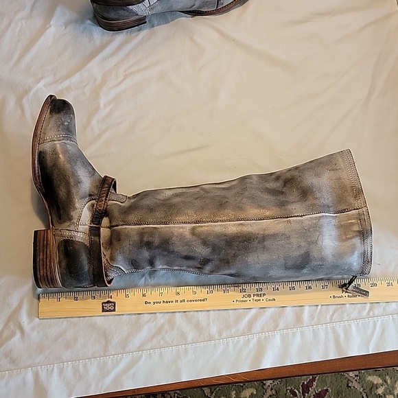 Women's FREEBIRD size 12 boots - Picture 9 of 11